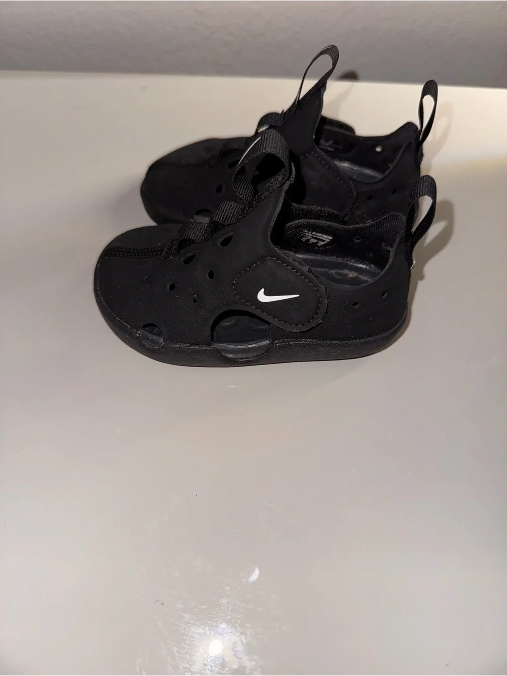 Nike lightweight sneakers